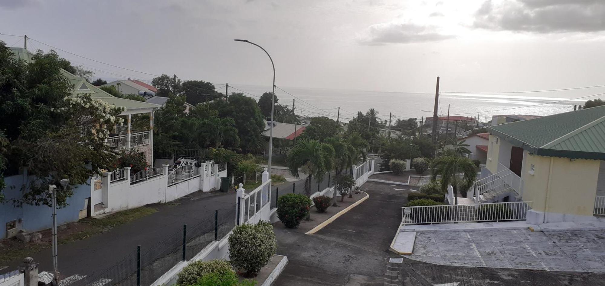 Ferienwohnung Le P'Tit Nid Cocodydy Baillif Exterior foto